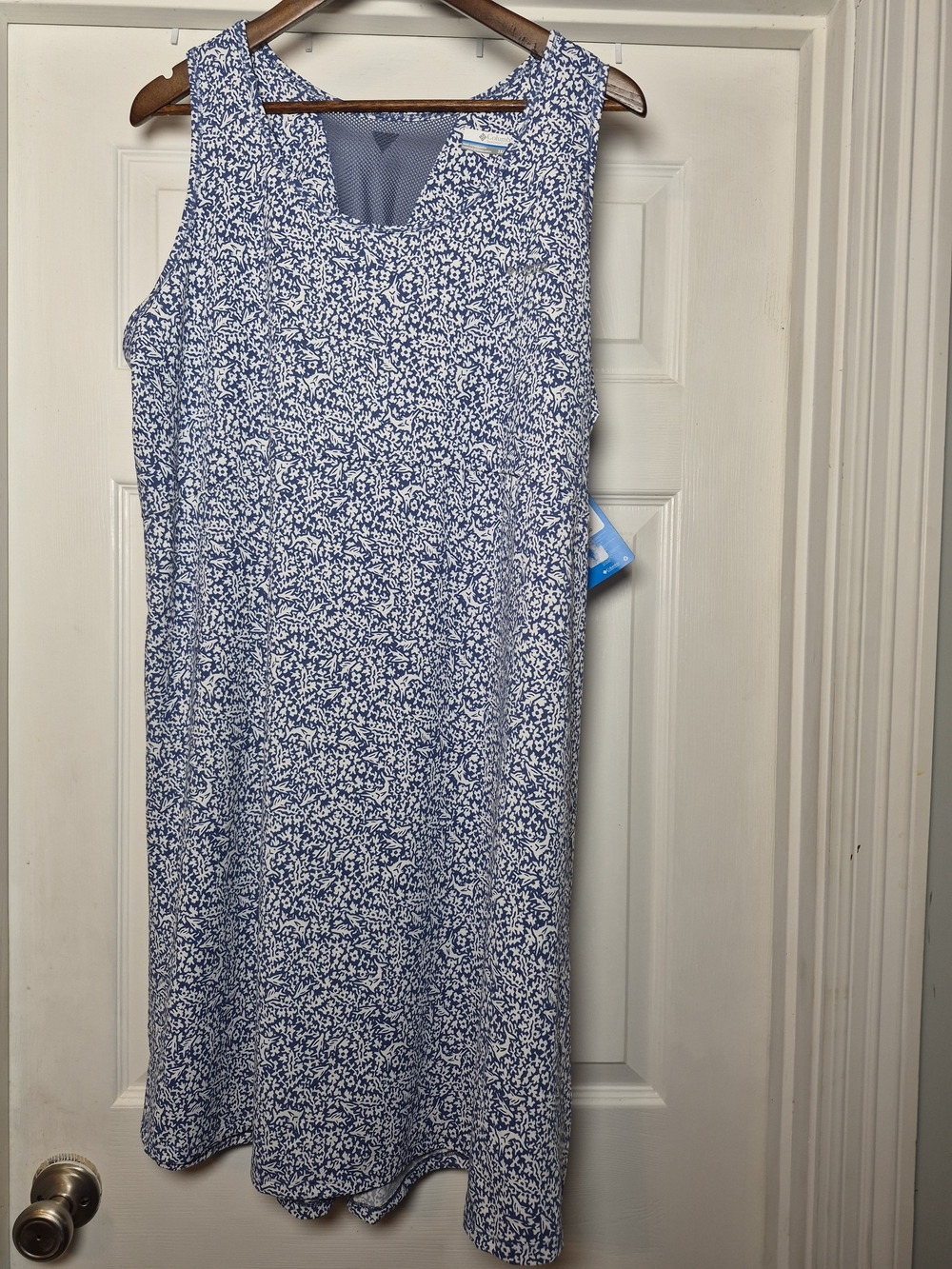 Columbia Sleeveless Blue and White Floral Shift Dress 3x NWT